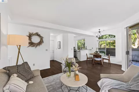 Living - 7672 Tuscany Dr, Dublin, CA 94568 photo 4 of 8