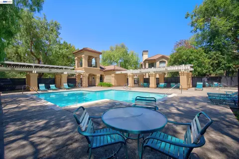 Exterior - 7672 Tuscany Dr, Dublin, CA 94568 photo 13 of 17