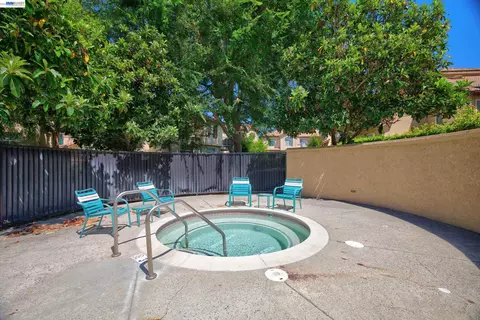Exterior - 7672 Tuscany Dr, Dublin, CA 94568 photo 11 of 17