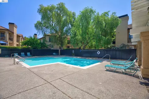 Exterior - 7672 Tuscany Dr, Dublin, CA 94568 photo 7 of 17