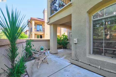 Exterior - 7672 Tuscany Dr, Dublin, CA 94568 photo 6 of 17