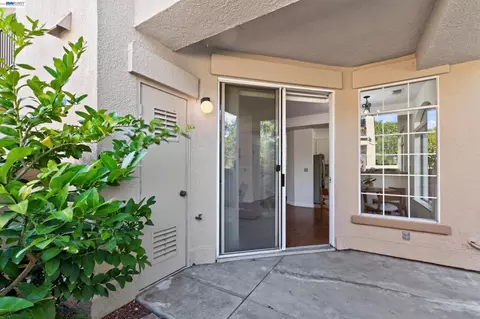 Exterior - 7672 Tuscany Dr, Dublin, CA 94568 photo 4 of 17