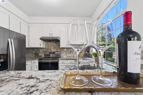 Kitchen - 7672 Tuscany Dr, Dublin, CA 94568 photo 1 of 4
