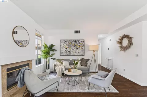 Living - 7672 Tuscany Dr, Dublin, CA 94568 photo 6 of 8