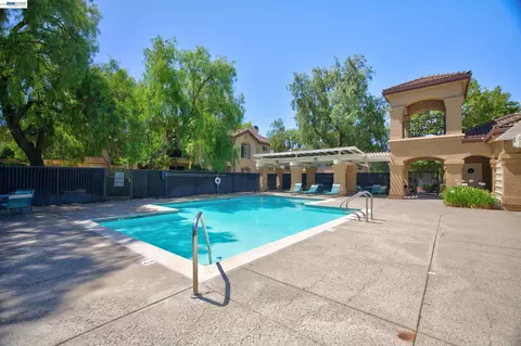 Exterior - 7672 Tuscany Dr, Dublin, CA 94568 photo 10 of 17