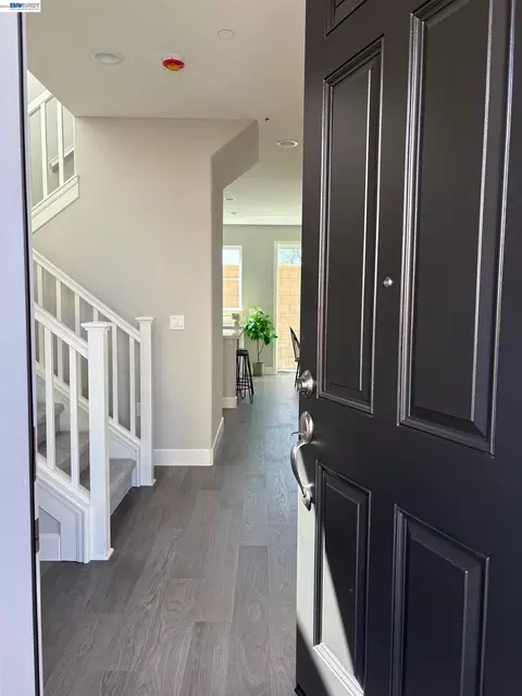 Entry Way - 254 Mindy Way, Pittsburg, CA 94565 photo 1 of 3