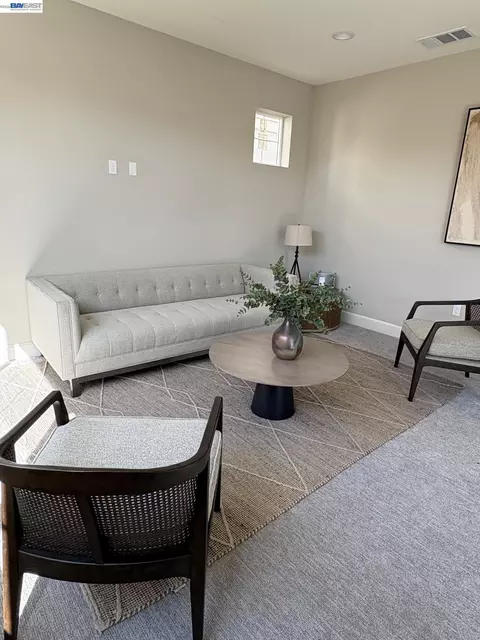 Living - 254 Mindy Way, Pittsburg, CA 94565 photo 1 of 1