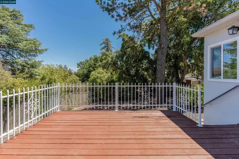 Exterior - 1910 Encima Dr, Concord, CA 94519 photo 7 of 19