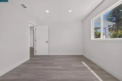 Bedroom - 1910 Encima Dr, Concord, CA 94519 photo 3 of 11