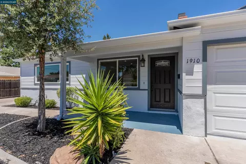 Exterior - 1910 Encima Dr, Concord, CA 94519 photo 5 of 19