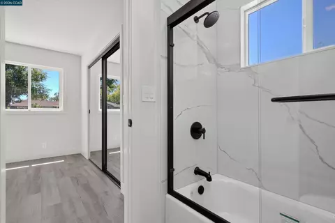 Bath - 1910 Encima Dr, Concord, CA 94519 photo 1 of 6