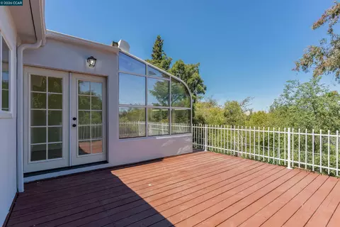 Exterior - 1910 Encima Dr, Concord, CA 94519 photo 6 of 19