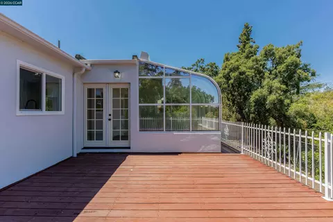Exterior - 1910 Encima Dr, Concord, CA 94519 photo 9 of 19