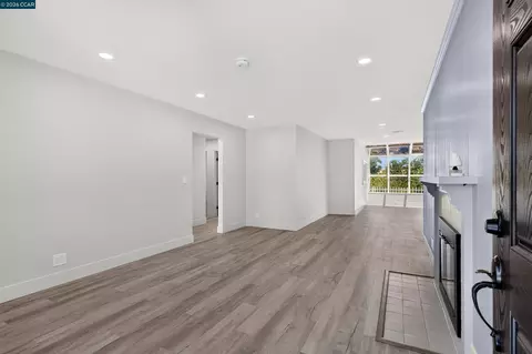 Living - 1910 Encima Dr, Concord, CA 94519 photo 1 of 7