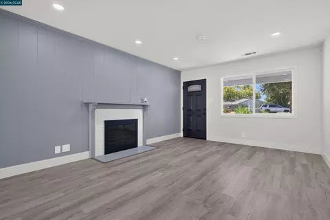 Living - 1910 Encima Dr, Concord, CA 94519 photo 4 of 7