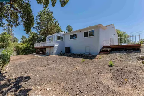 Exterior - 1910 Encima Dr, Concord, CA 94519 photo 12 of 19
