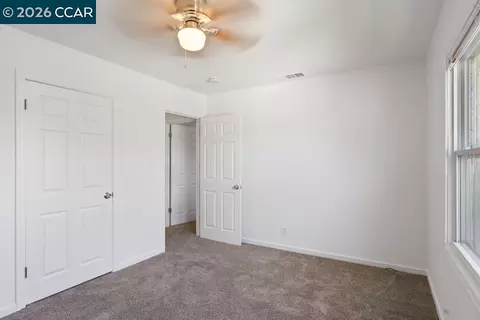 Bedroom - 162 Riverview Dr, Pittsburg, CA 94565 photo 2 of 5