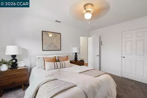 Bedroom - 162 Riverview Dr, Pittsburg, CA 94565 photo 4 of 5