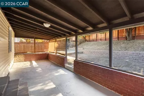 Exterior - 162 Riverview Dr, Pittsburg, CA 94565 photo 4 of 7