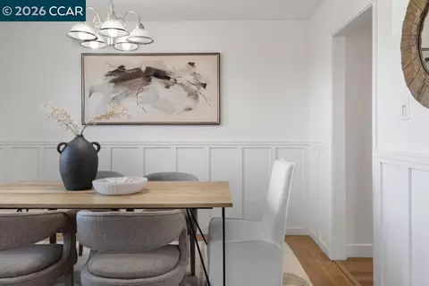Dining - 162 Riverview Dr, Pittsburg, CA 94565 photo 2 of 4