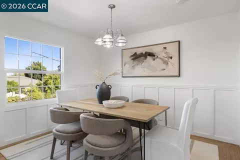 Dining - 162 Riverview Dr, Pittsburg, CA 94565 photo 1 of 4