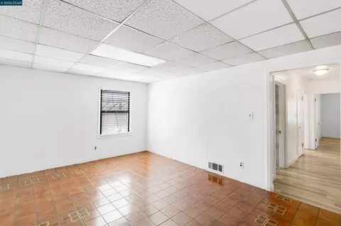 Living - 1505 Parker Ave, Tracy, CA 95376 photo 5 of 6