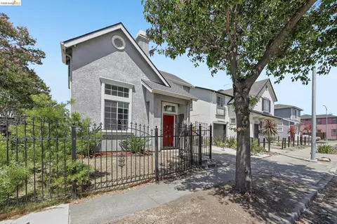 Exterior - 807 Myrtle St, Oakland, CA 94607 photo 3 of 8