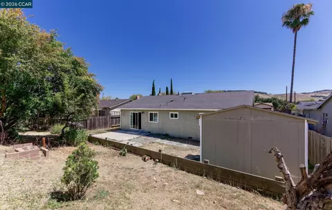 Exterior - 154 Radcliffe Dr, Vallejo, CA 94589 photo 4 of 7