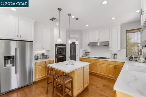 Kitchen - 11183 Brittany Ln, Dublin, CA 94568 photo 4 of 7