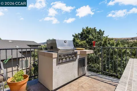 Exterior - 11183 Brittany Ln, Dublin, CA 94568 photo 6 of 16