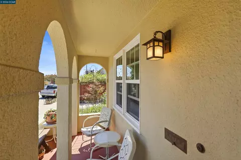 Exterior - 270 E 15th, Pittsburg, CA 94565 photo 7 of 11