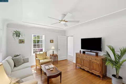 Living - 270 E 15th, Pittsburg, CA 94565 photo 1 of 1