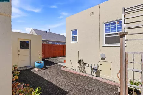 Exterior - 270 E 15th, Pittsburg, CA 94565 photo 11 of 11