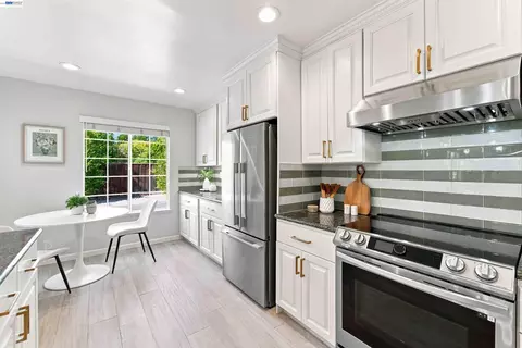 Kitchen - 201 Ada Ave #6, Mountain View, CA 94043 photo 1 of 5