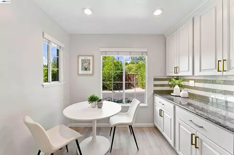 Kitchen - 201 Ada Ave #6, Mountain View, CA 94043 photo 5 of 5