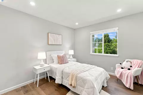 Bedroom - 201 Ada Ave #6, Mountain View, CA 94043 photo 3 of 4