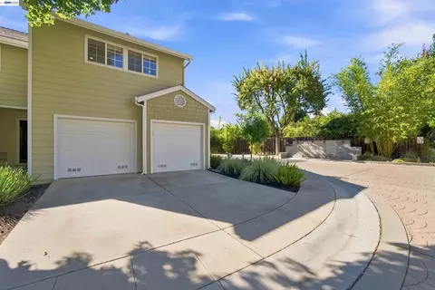 Exterior - 201 Ada Ave #6, Mountain View, CA 94043 photo 7 of 10
