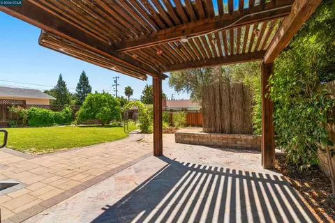 Exterior - 3644 Walnut Ave, Concord, CA 94519 photo 6 of 12