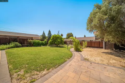 Exterior - 3644 Walnut Ave, Concord, CA 94519 photo 7 of 12