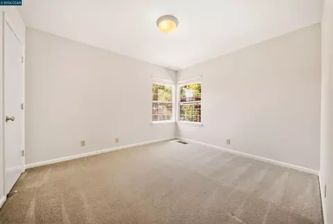 Bedroom - 3644 Walnut Ave, Concord, CA 94519 photo 4 of 6