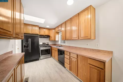 Kitchen - 3644 Walnut Ave, Concord, CA 94519 photo 2 of 2