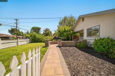 Exterior - 3644 Walnut Ave, Concord, CA 94519 photo 3 of 12