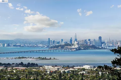 View/Area - 8 Maybeck Twin Dr, Berkeley, CA 94708 photo 1 of 5