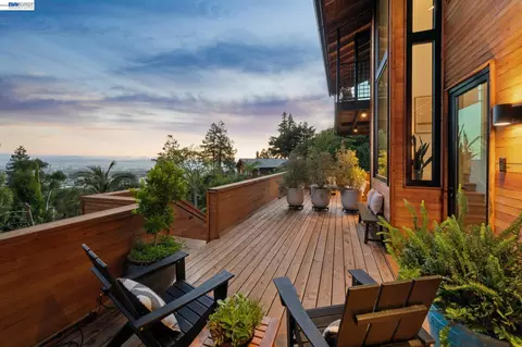 Exterior - 8 Maybeck Twin Dr, Berkeley, CA 94708 photo 3 of 16
