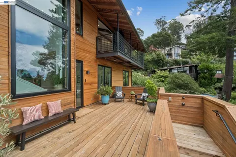 Exterior - 8 Maybeck Twin Dr, Berkeley, CA 94708 photo 5 of 16