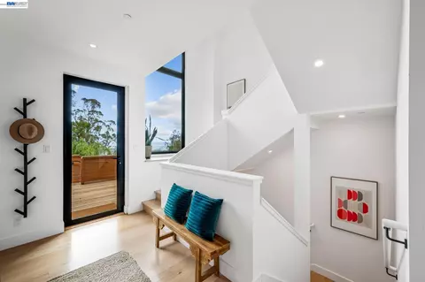 Entry Way - 8 Maybeck Twin Dr, Berkeley, CA 94708 photo 1 of 4