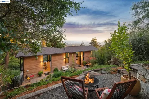 Exterior - 8 Maybeck Twin Dr, Berkeley, CA 94708 photo 2 of 16
