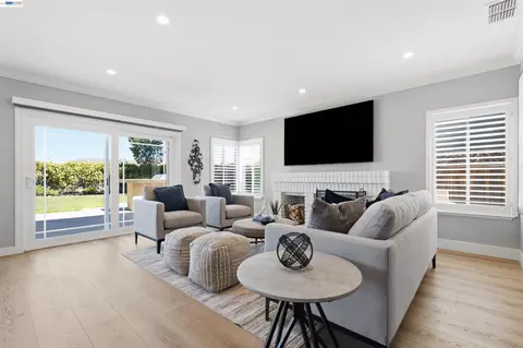 Living - 310 Sunset Dr, Danville, CA 94506 photo 1 of 1
