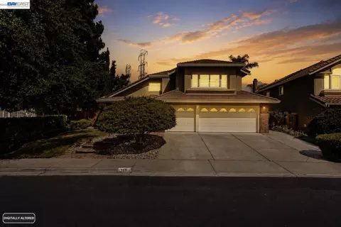 Exterior - 310 Sunset Dr, Danville, CA 94506 photo 2 of 11