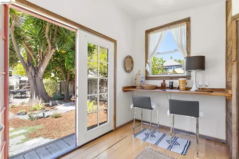 Entry Way - 1644 Ashby Ave, Berkeley, CA 94703 photo 5 of 5